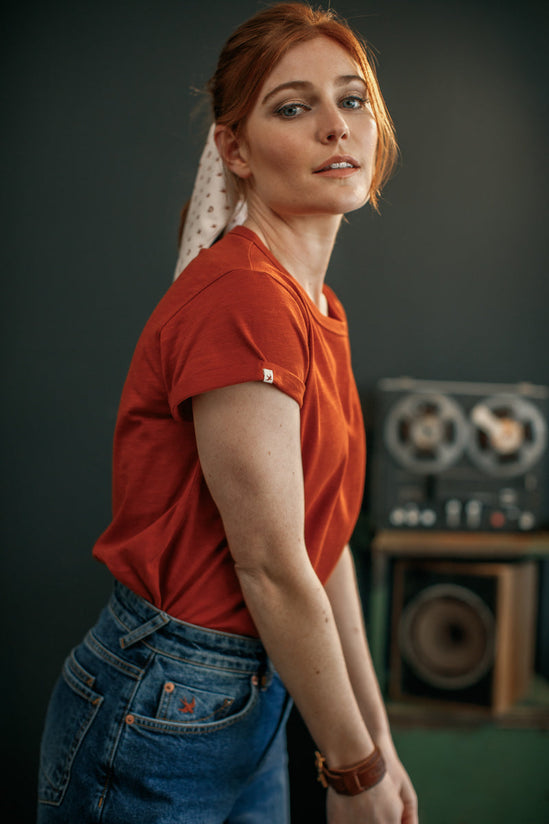 Damsons Rock T-Shirt Vintage Red