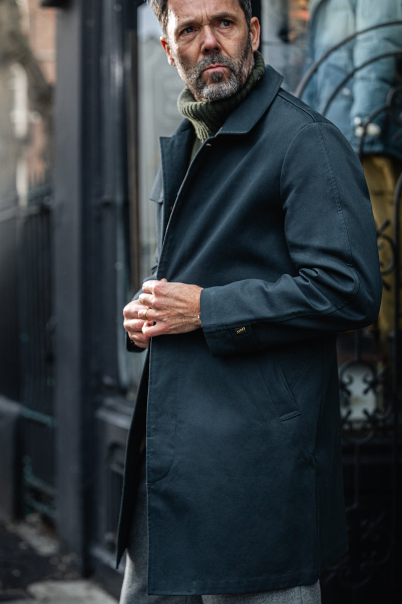 &SONS Woodward Raincoat Navy | Men's Raincoats | &SONS