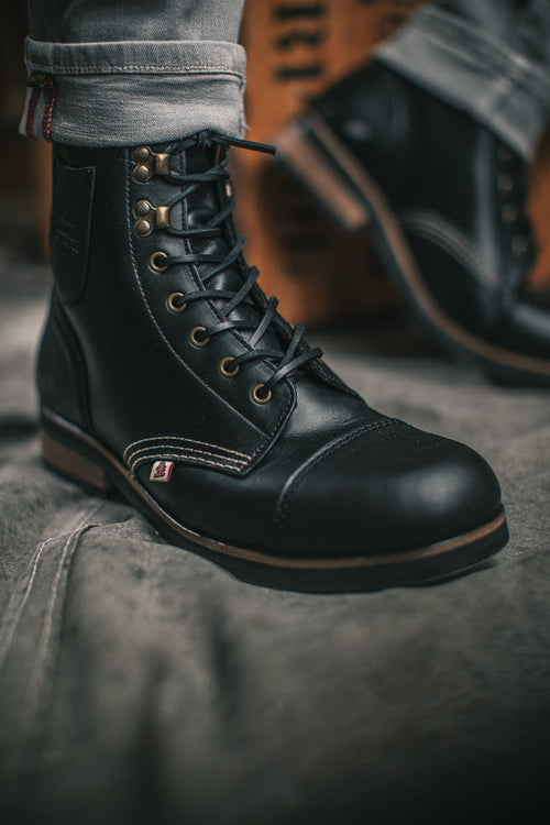 &SONS The Drover Boot Black display picture 2